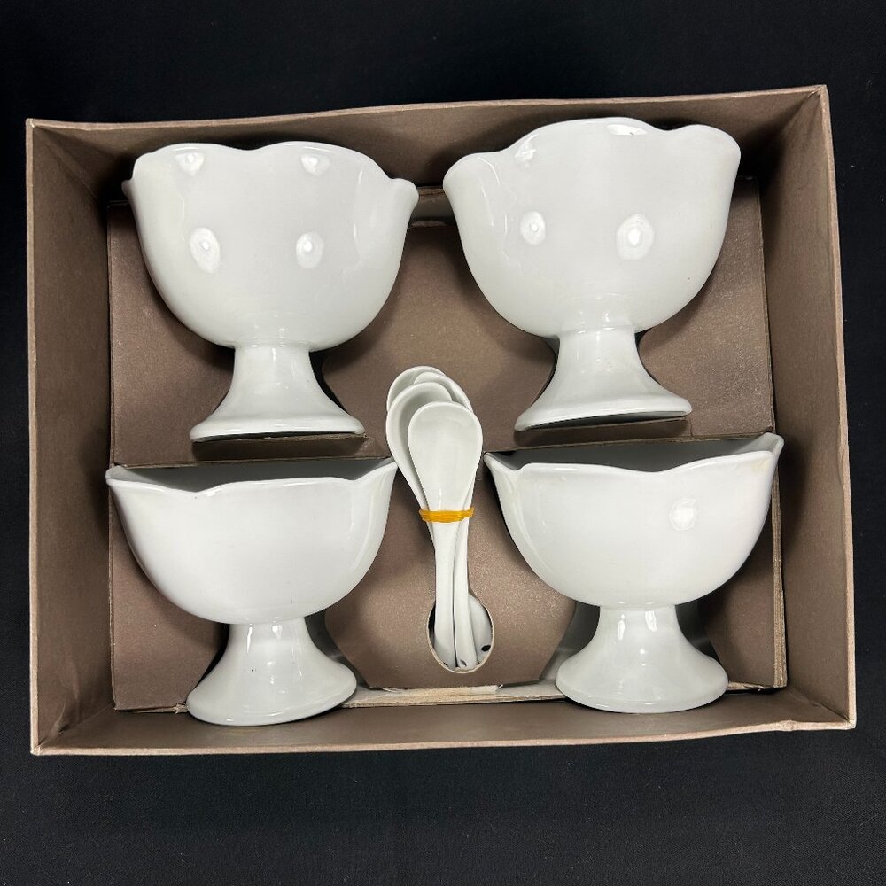 new set of 4 porcelain ice-cream/dessert bowls with spoon